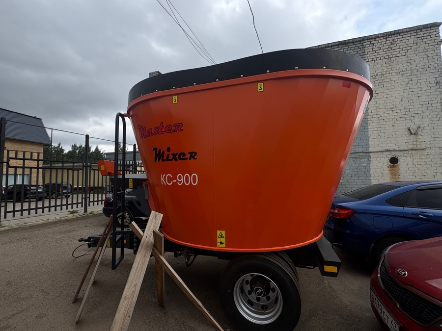 Кормораздатчик Мастер Миксер КС-900 в наличии